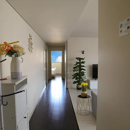 Bom Dia Parque Nacoes W Apartament