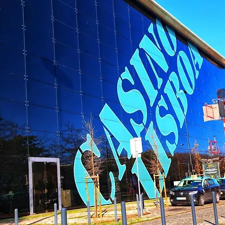 Апартаменты Bom Dia Parque Nacoes W *