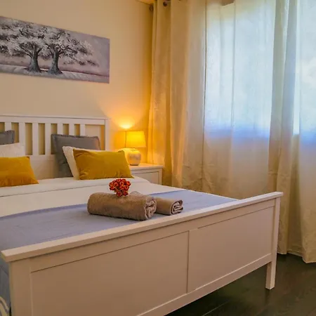 Bom Dia Parque Nacoes W Апартаменты *